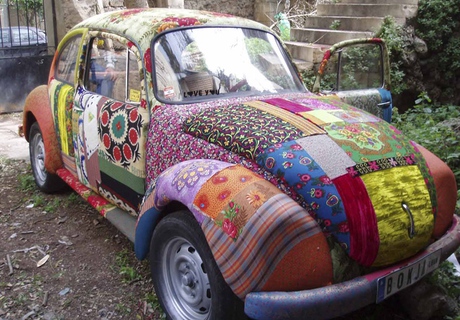 Винтажный автомобиль, декорированный мастерами из Bokja Design (Ливан)